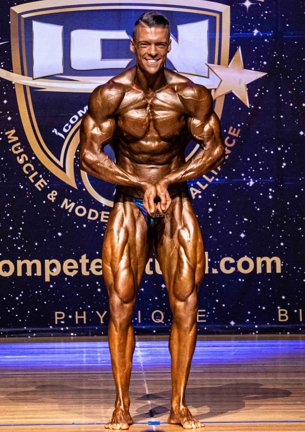 Why is the vacuum pose no longer performed on stage in modern bodybuilding  at the Mr. Olympia? - Quora